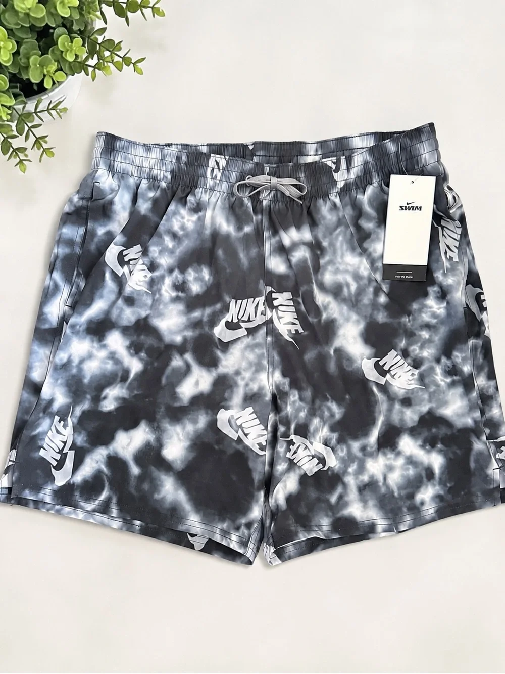 Nike Men’s Tie-Dye Swim Trunks Size XXL
